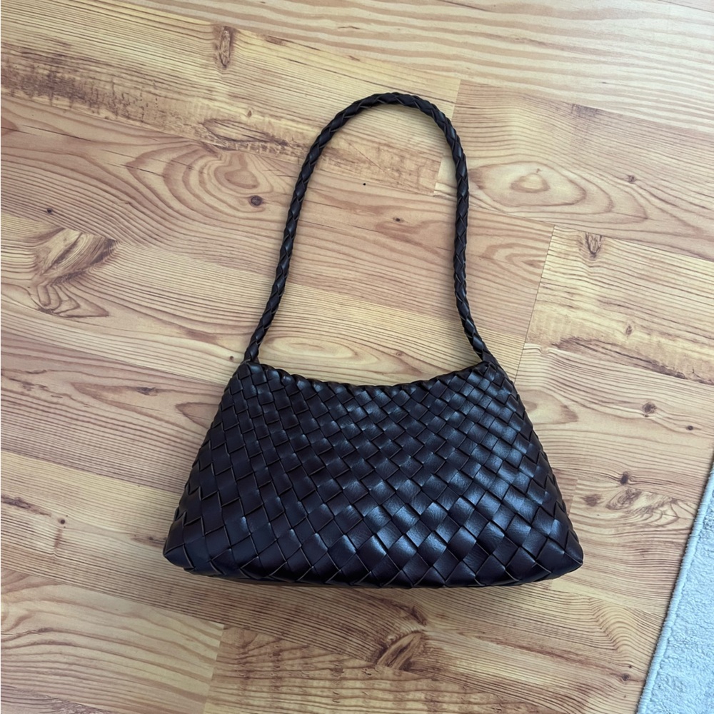 Brown weave fall purse